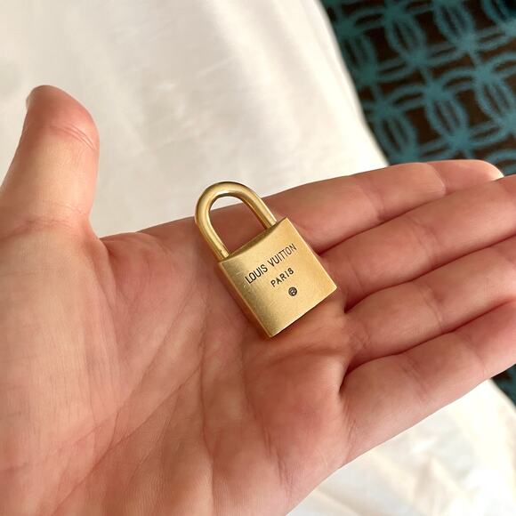 Louis Vuitton luggage lock Authentic vintage brass DIY Necklace - Picture 3 of 12